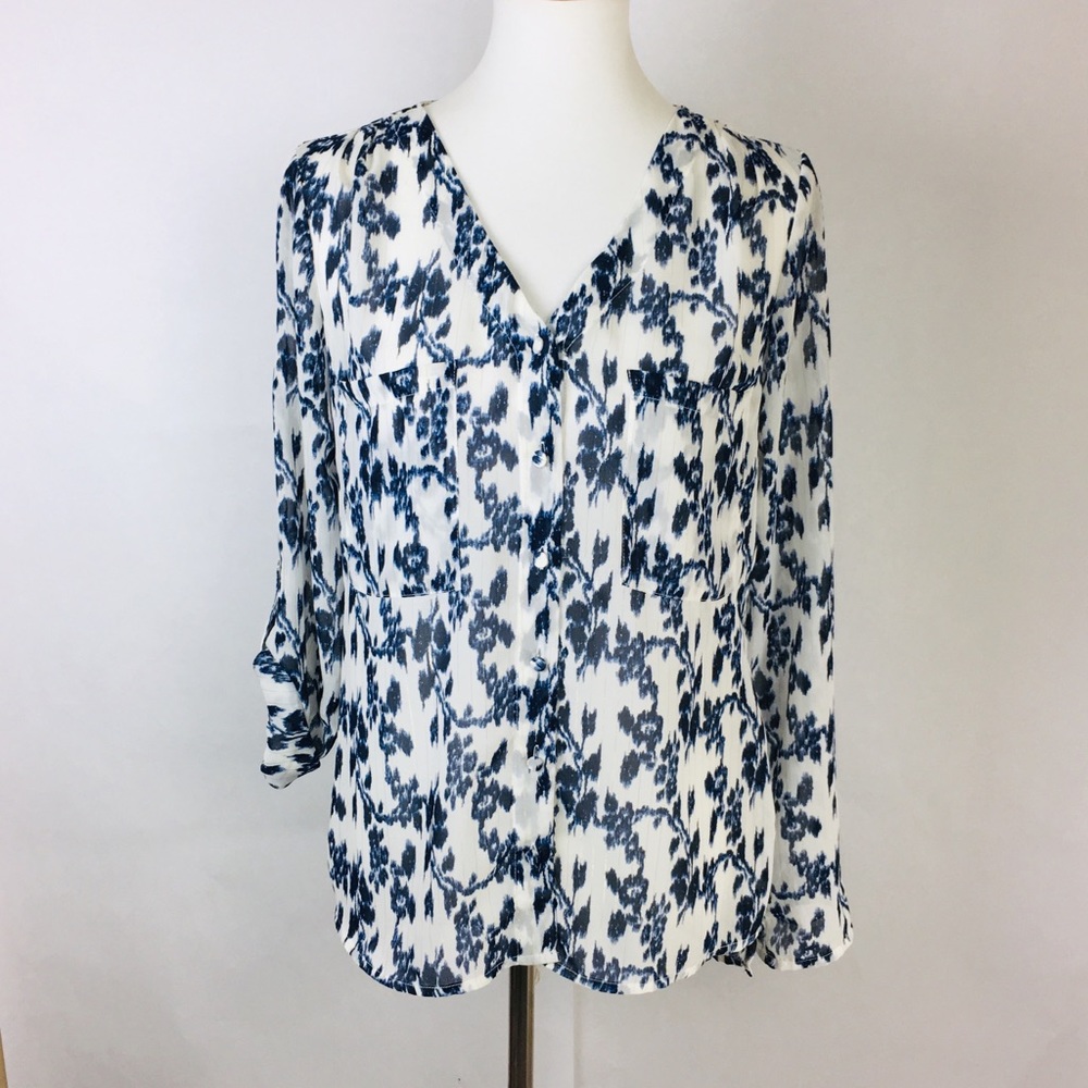 BKE Boutique Button Down Shirt Medium EUC